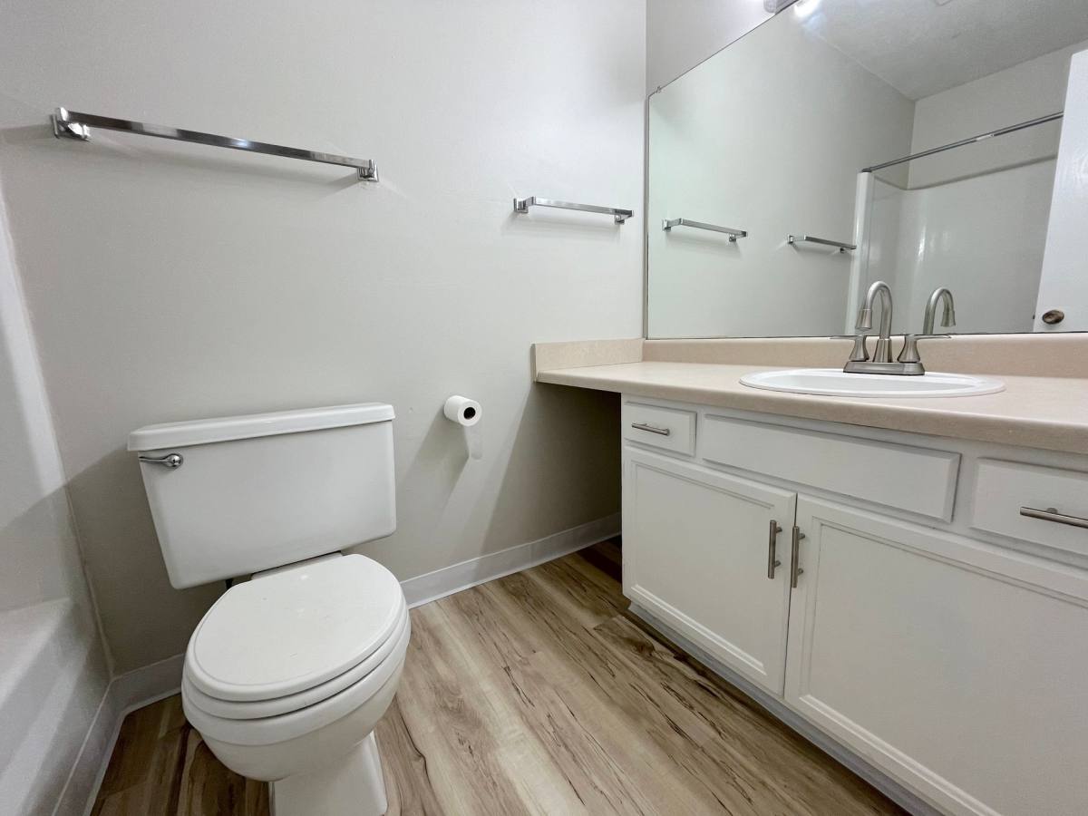 Apartment for rent at 1600 NW Pine Rd, Ankeny, IA 50023
