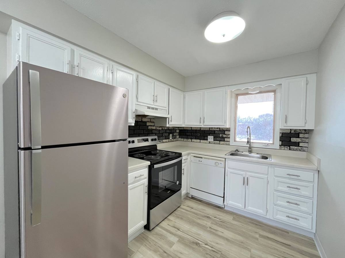 Apartment for rent at 1600 NW Pine Rd, Ankeny, IA 50023