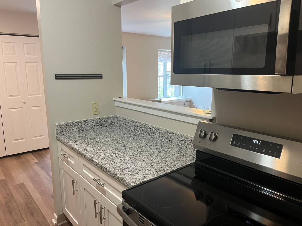 Apartment for rent at 10 Washington Green, East Walpole, MA 02032