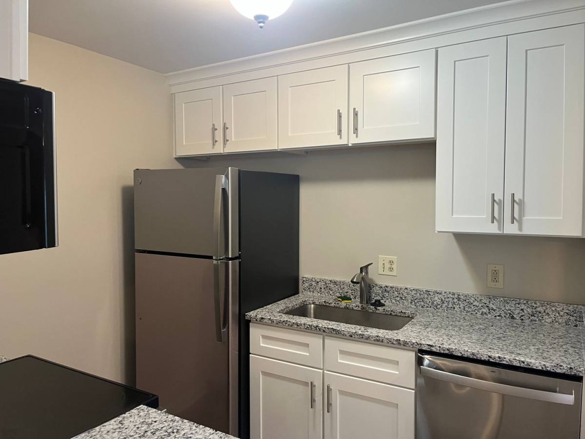 Apartment for rent at 10 Washington Green, East Walpole, MA 02032