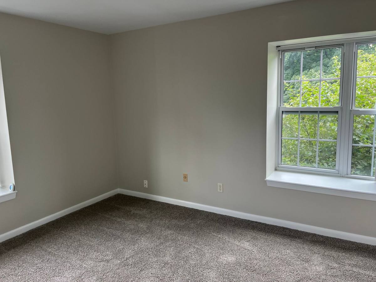 Apartment for rent at 10 Washington Green, East Walpole, MA 02032