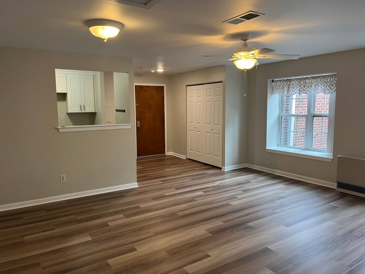 Apartment for rent at 10 Washington Green, East Walpole, MA 02032