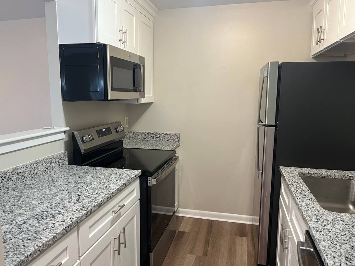 Apartment for rent at 10 Washington Green, East Walpole, MA 02032