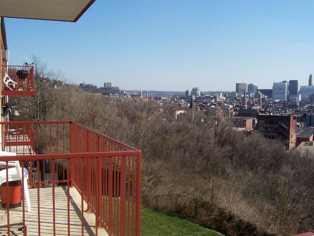 Apartment for rent at 2065 Clifton Ave, Cincinnati, OH 45219
