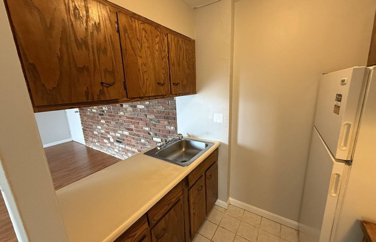 Apartment for rent at 2065 Clifton Ave, Cincinnati, OH 45219
