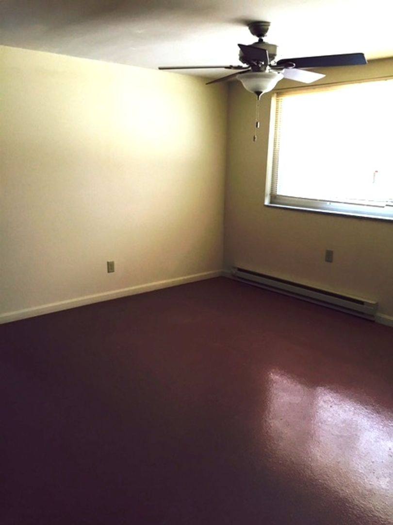 Apartment for rent at 558 Lowell Ave, Cincinnati, OH 45220