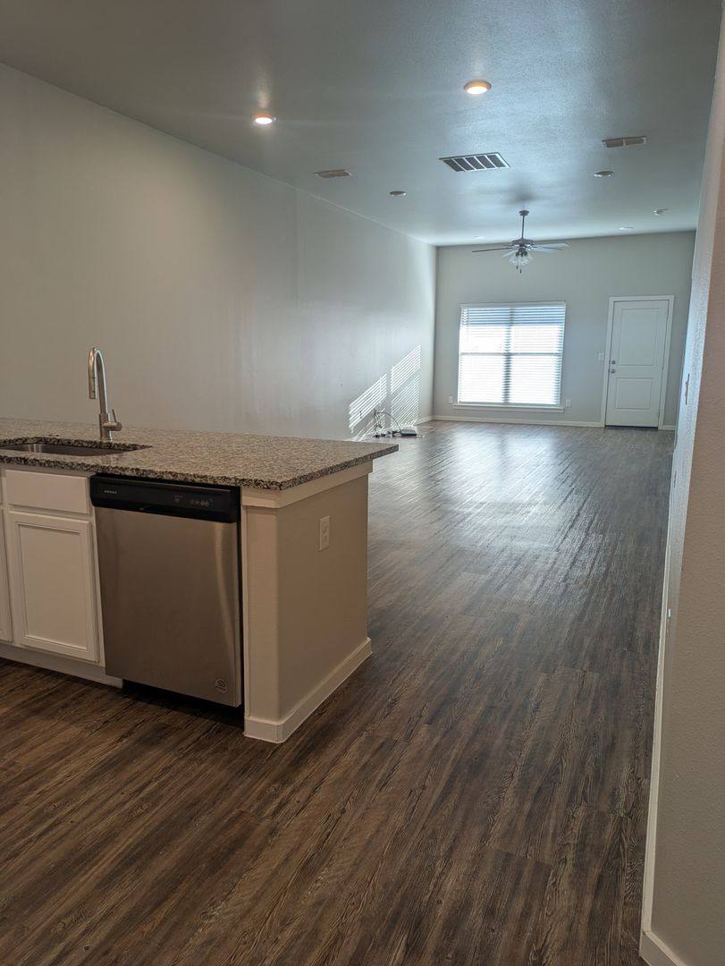 Apartment for rent at 2101 Langford Ave, Lubbock, TX 79407