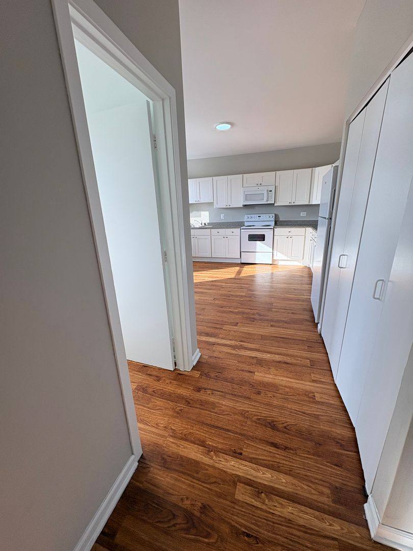 Apartment for rent at 5000 W Madison St, Chicago, IL 60644