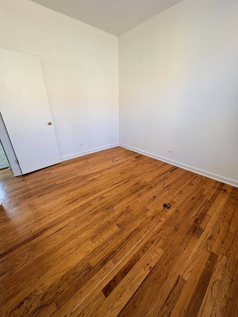 Apartment for rent at 5716 W Washington Blvd, Chicago, IL 60644