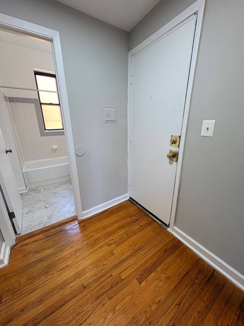 Apartment for rent at 5716 W Washington Blvd, Chicago, IL 60644