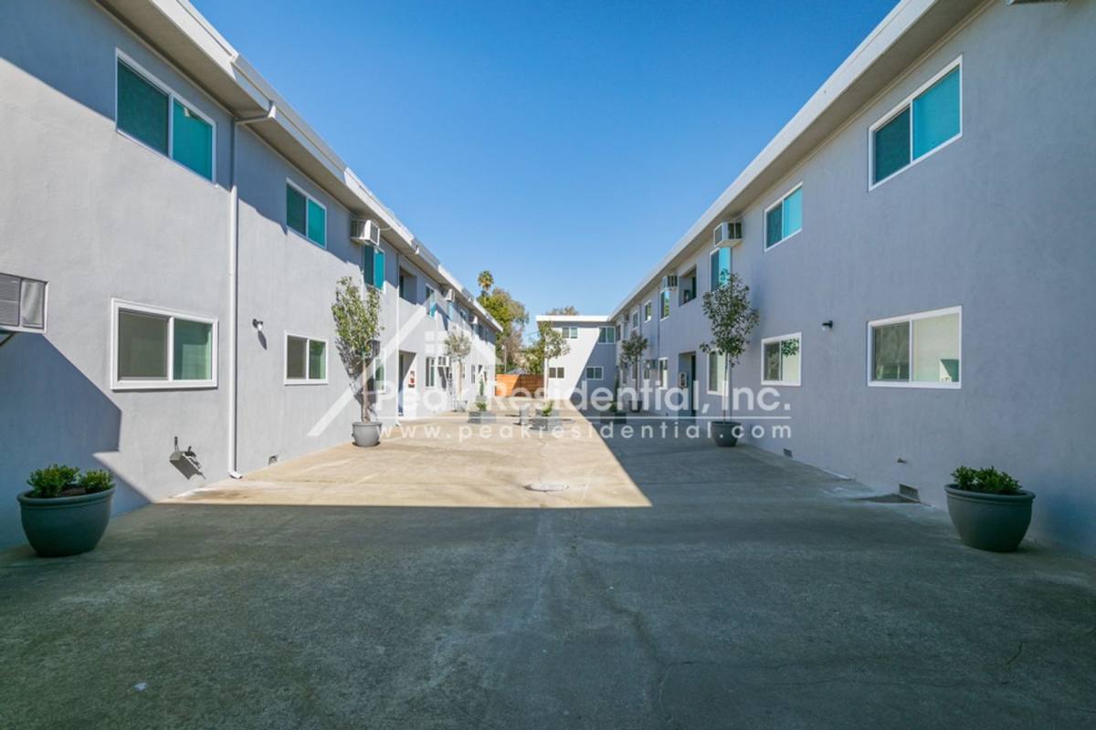 Apartment for rent at 3833 Marconi Ave, Sacramento, CA 95821