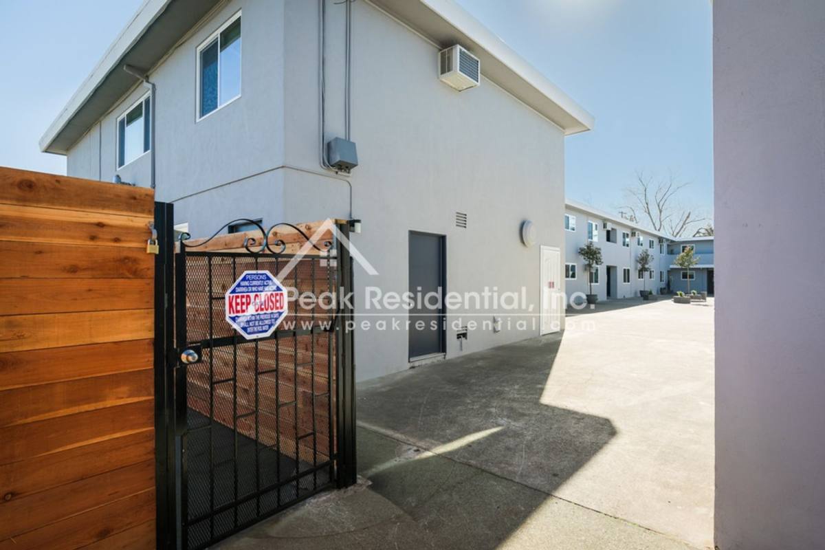 Apartment for rent at 3833 Marconi Ave, Sacramento, CA 95821