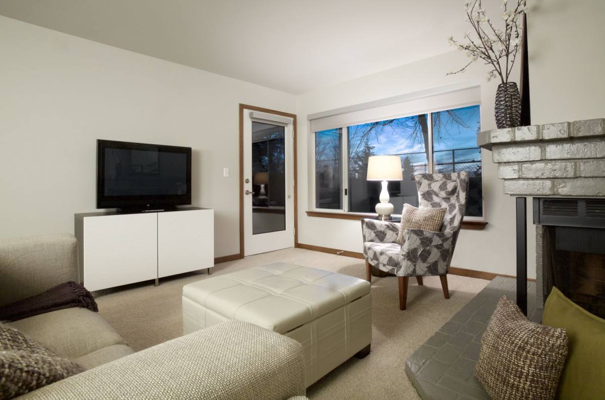 Apartment for rent at 16405 NE 95th St, Redmond, WA 98052