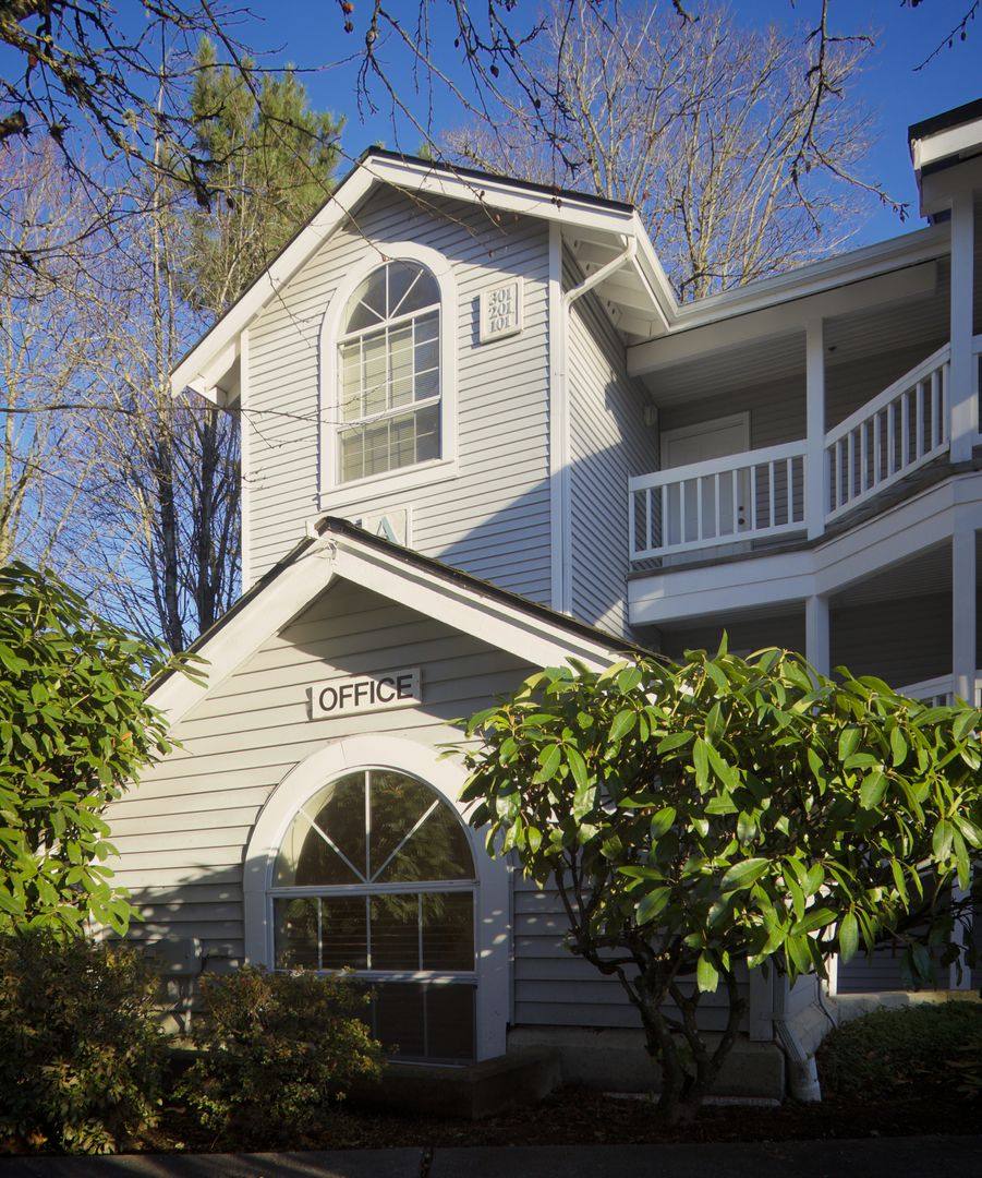 Apartment for rent at 16405 NE 95th St, Redmond, WA 98052