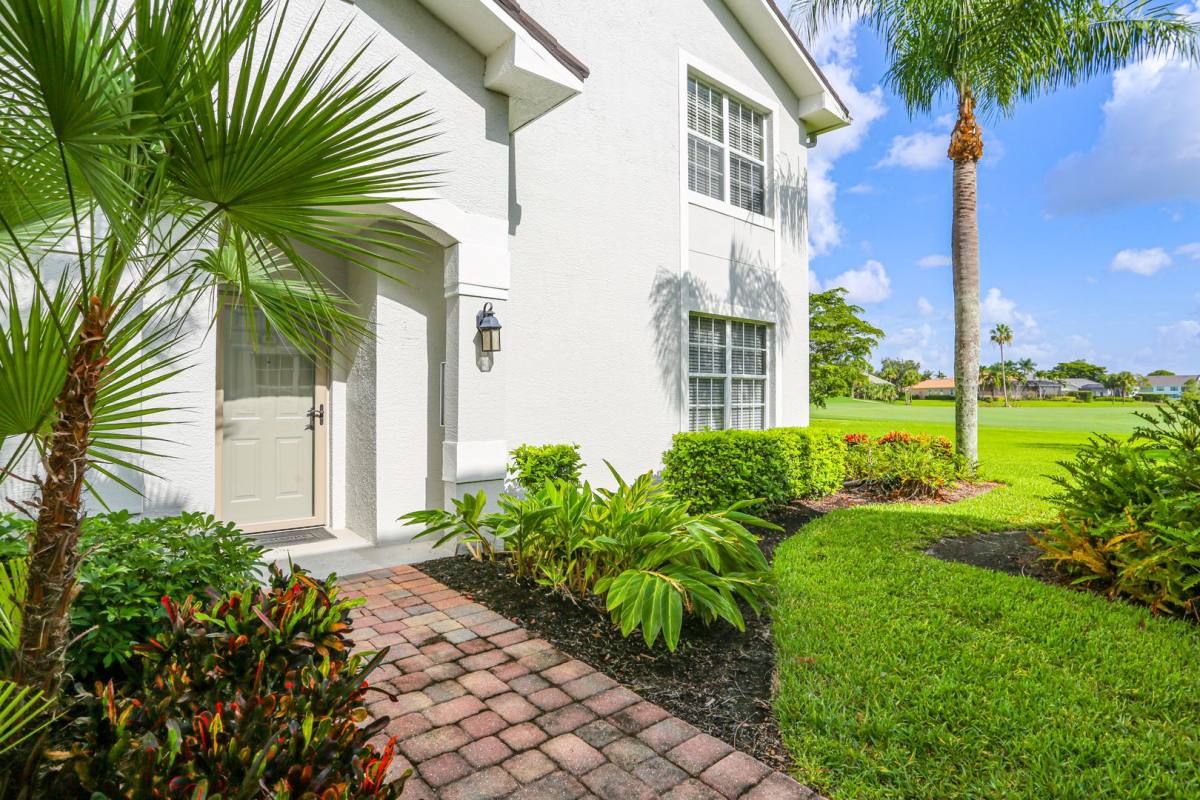 House for rent at 5885 Three Iron Dr, Naples, FL 34110