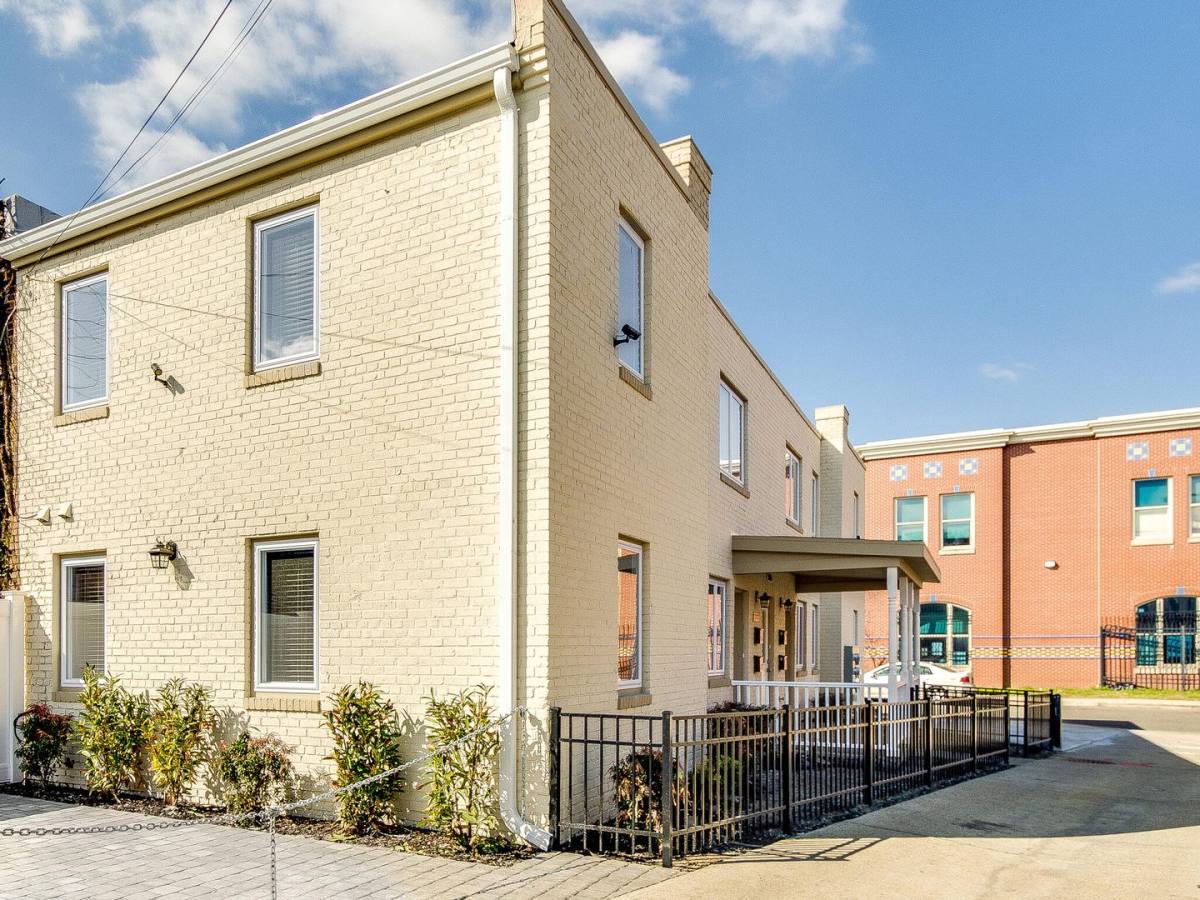 Condo for rent at 535 16th St NE, Washington, DC 20002