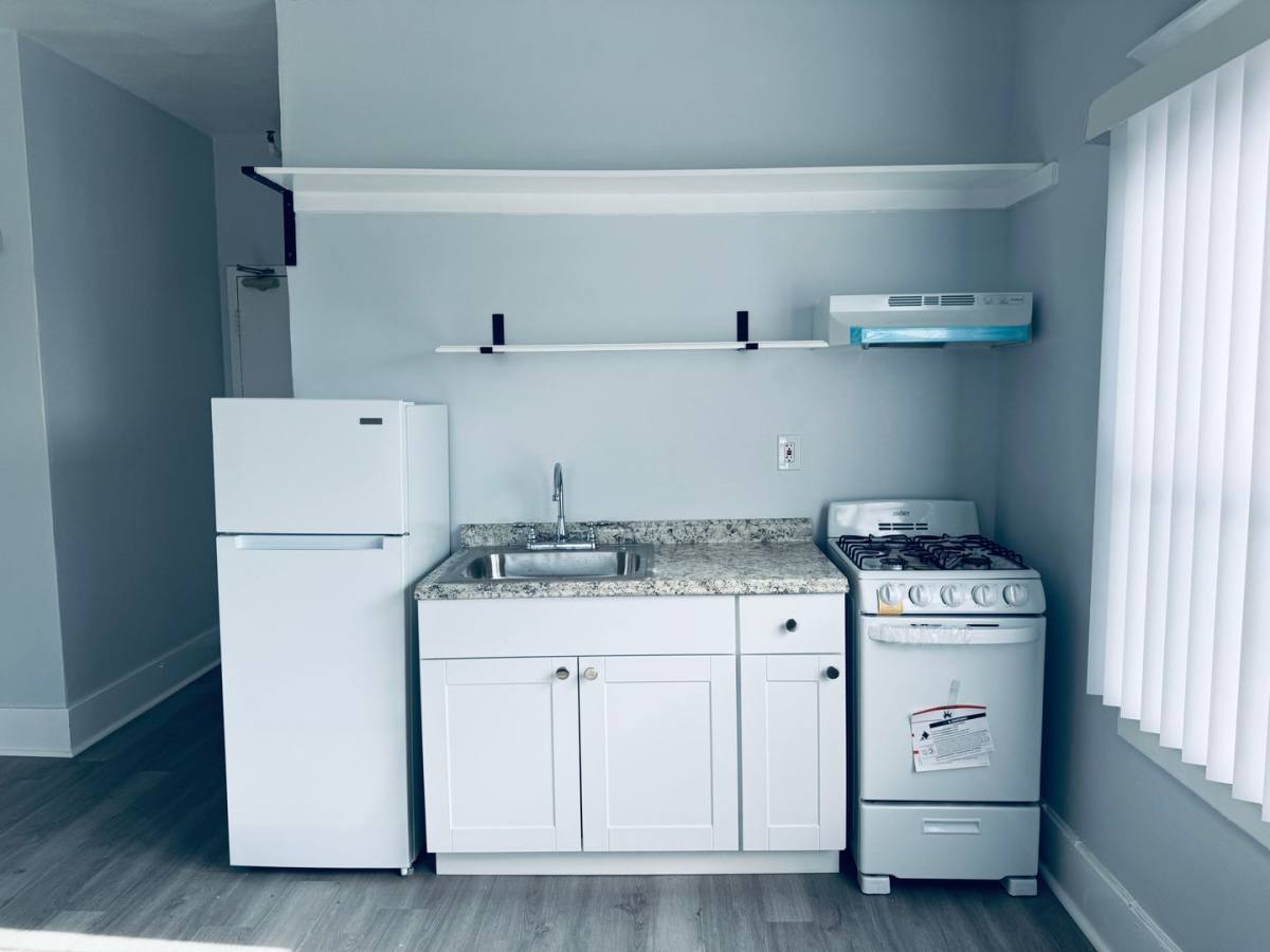 Apartment for rent at 1350 W 4th St, Los Angeles, CA 90017