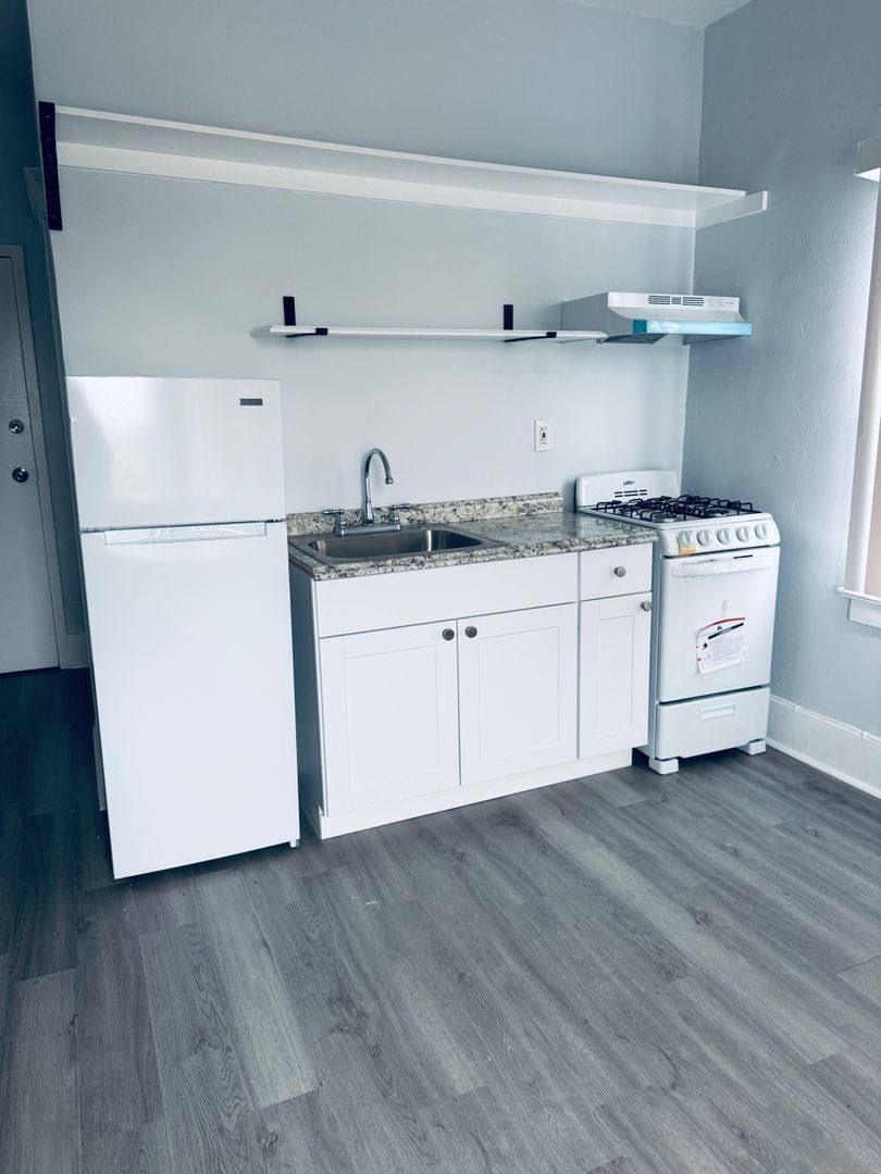 Apartment for rent at 1350 W 4th St, Los Angeles, CA 90017