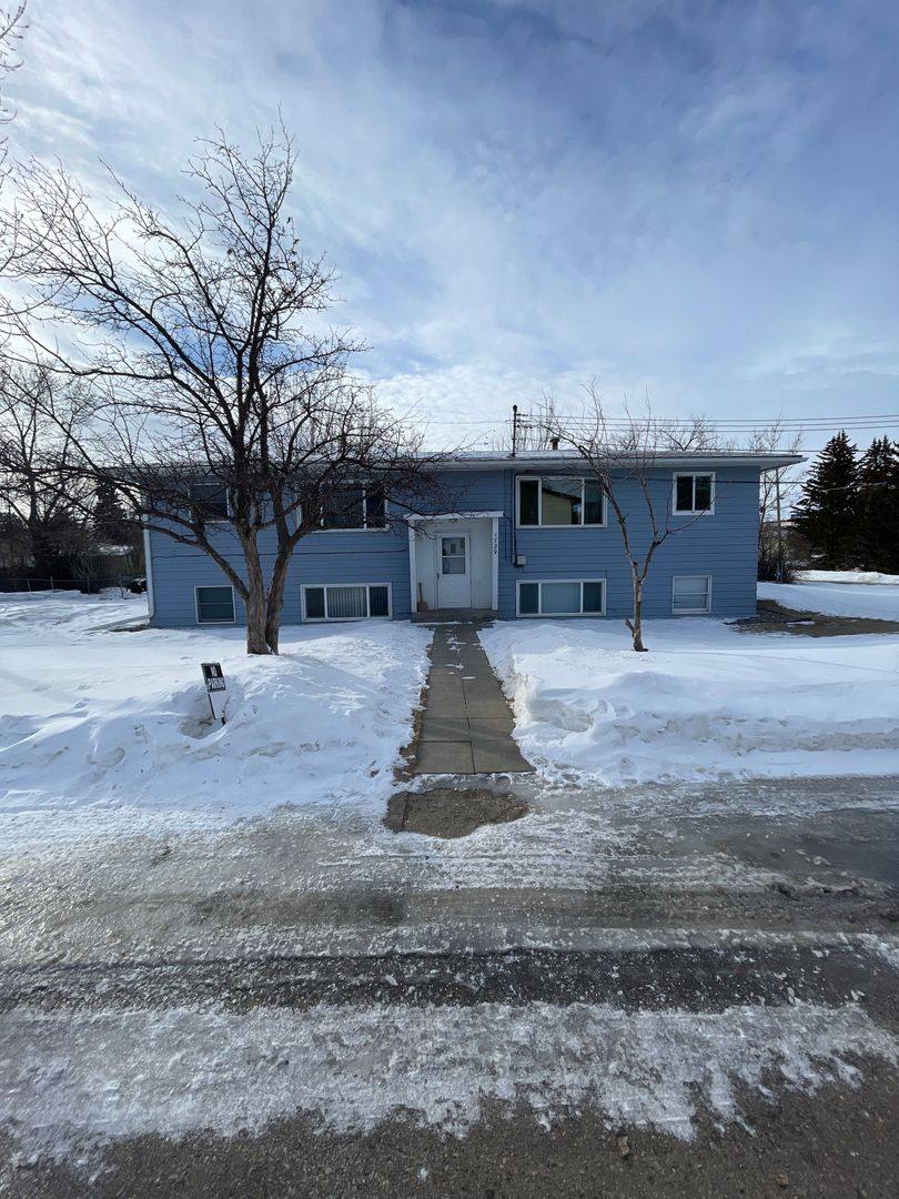 Apartment for rent at 1729 1st St SW, Minot, ND 58701