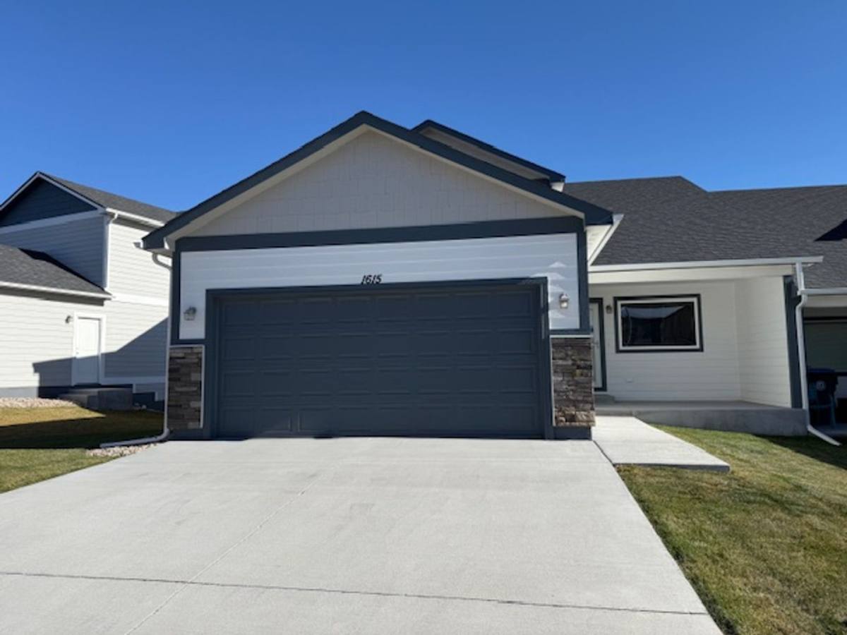 Townhouse for rent at 1615 Alyssaelaine Dr, Cheyenne, WY 82007