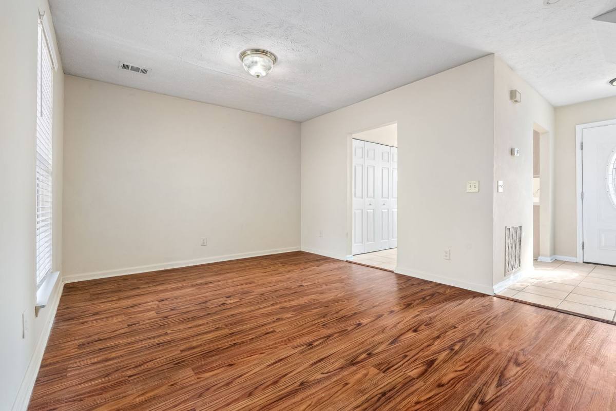 552 Oak Meadow Lane, Auburn, AL 36830 - Townhouse For Rent - Image 7