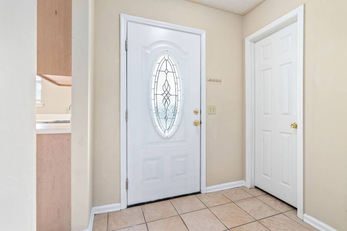 552 Oak Meadow Lane, Auburn, AL 36830 - Townhouse For Rent - Image 3