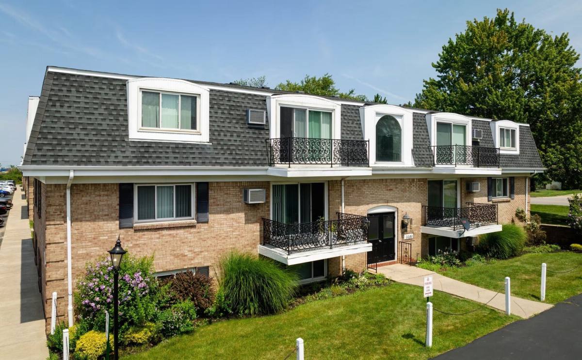 Townhouse for rent at 3400 McKinley Parkway, Buffalo, NY 14219