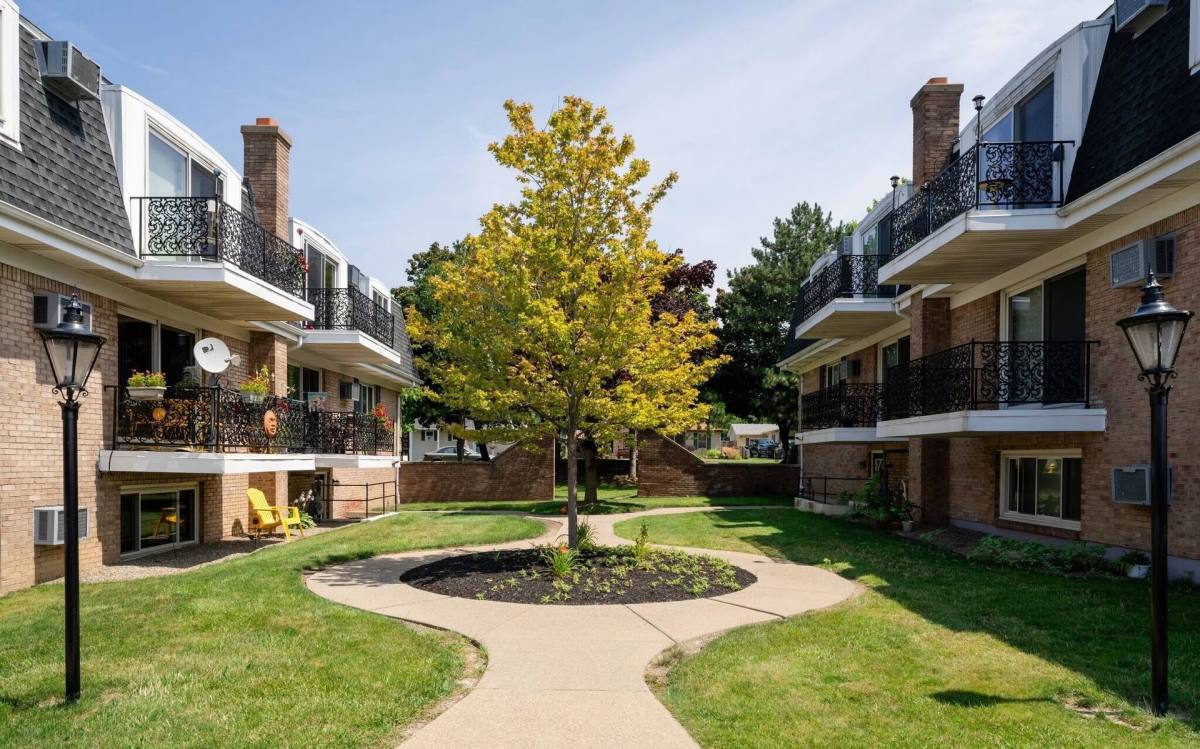 Townhouse for rent at 3400 McKinley Parkway, Buffalo, NY 14219