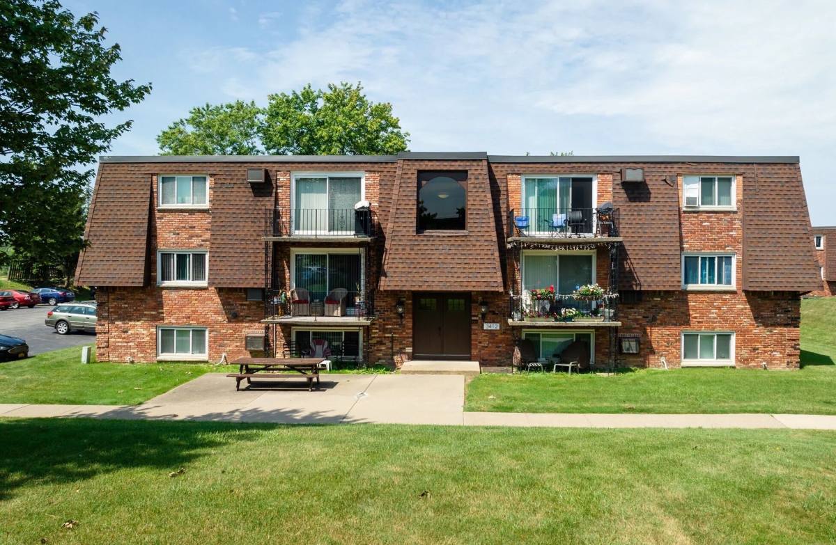 Townhouse for rent at 3400 McKinley Parkway, Buffalo, NY 14219