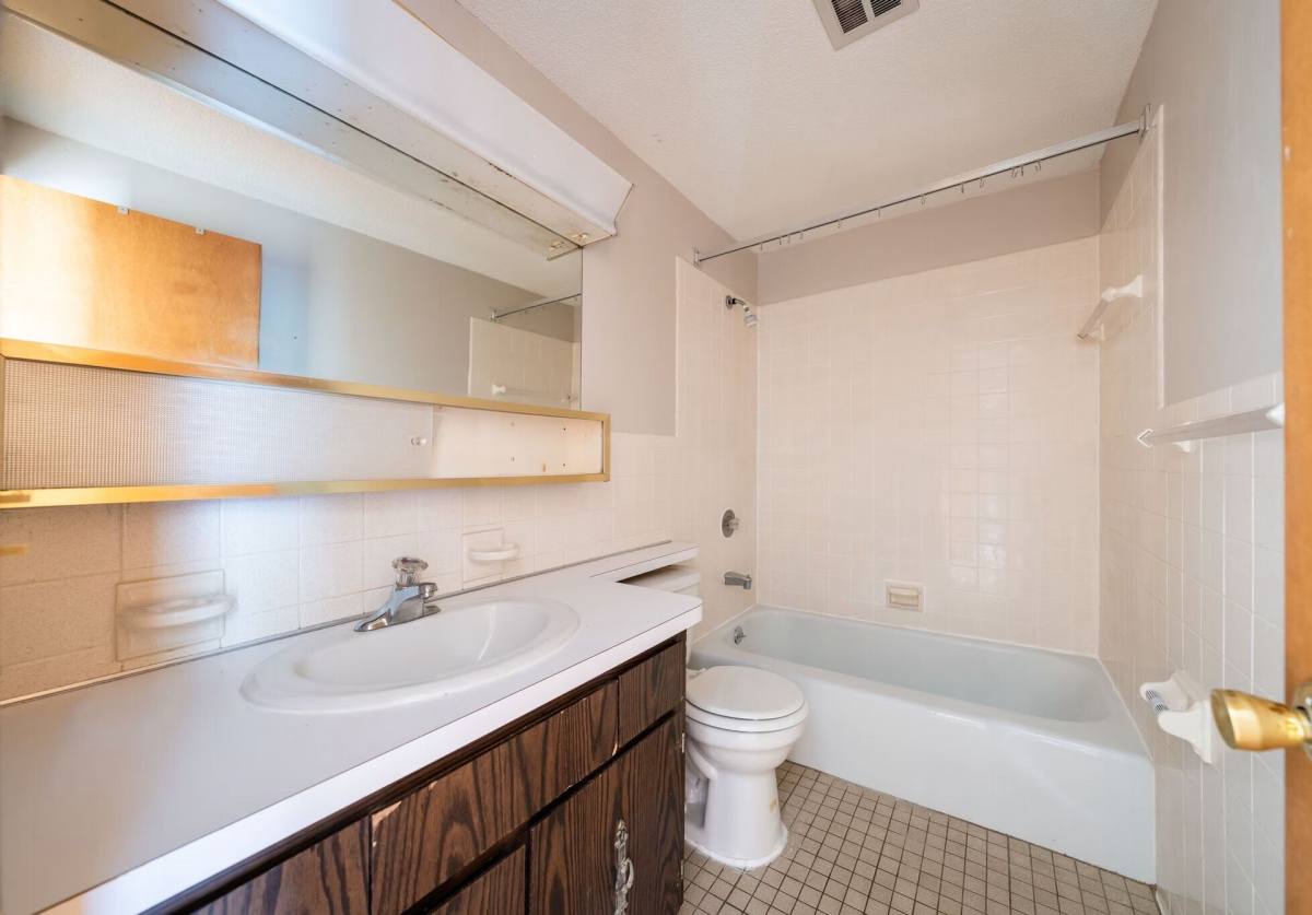 Townhouse for rent at 3400 McKinley Parkway, Buffalo, NY 14219