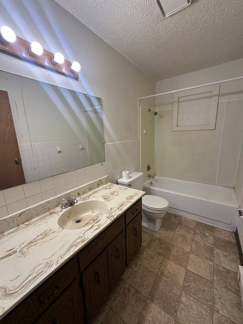 Apartment for rent at 3208 9th St S, Moorhead, MN 56560