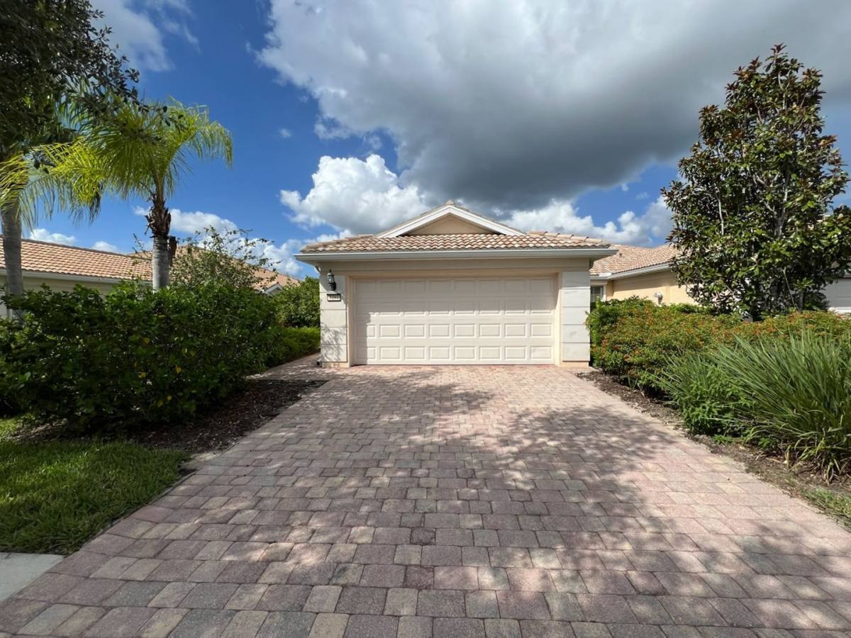 House for rent at 7294 Salerno Court, Naples, FL 34114