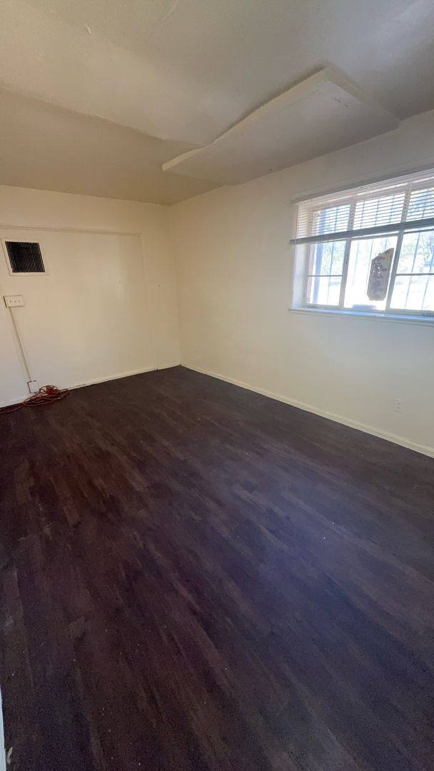Apartment for rent at 414 Pine St SE, Albuquerque, NM 87106