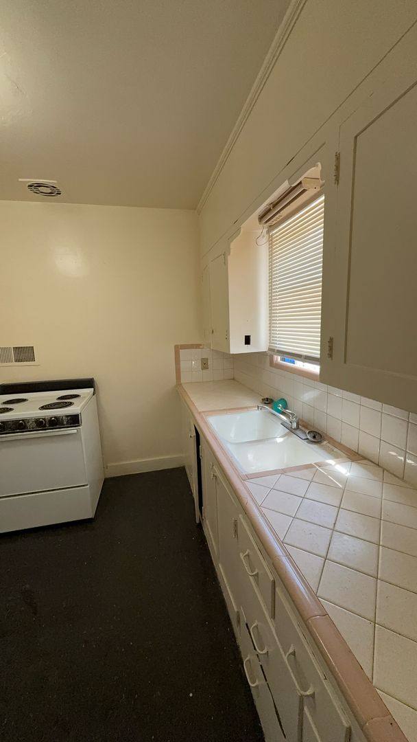 Apartment for rent at 2121 Gold Ave SE, Albuquerque, NM 87106