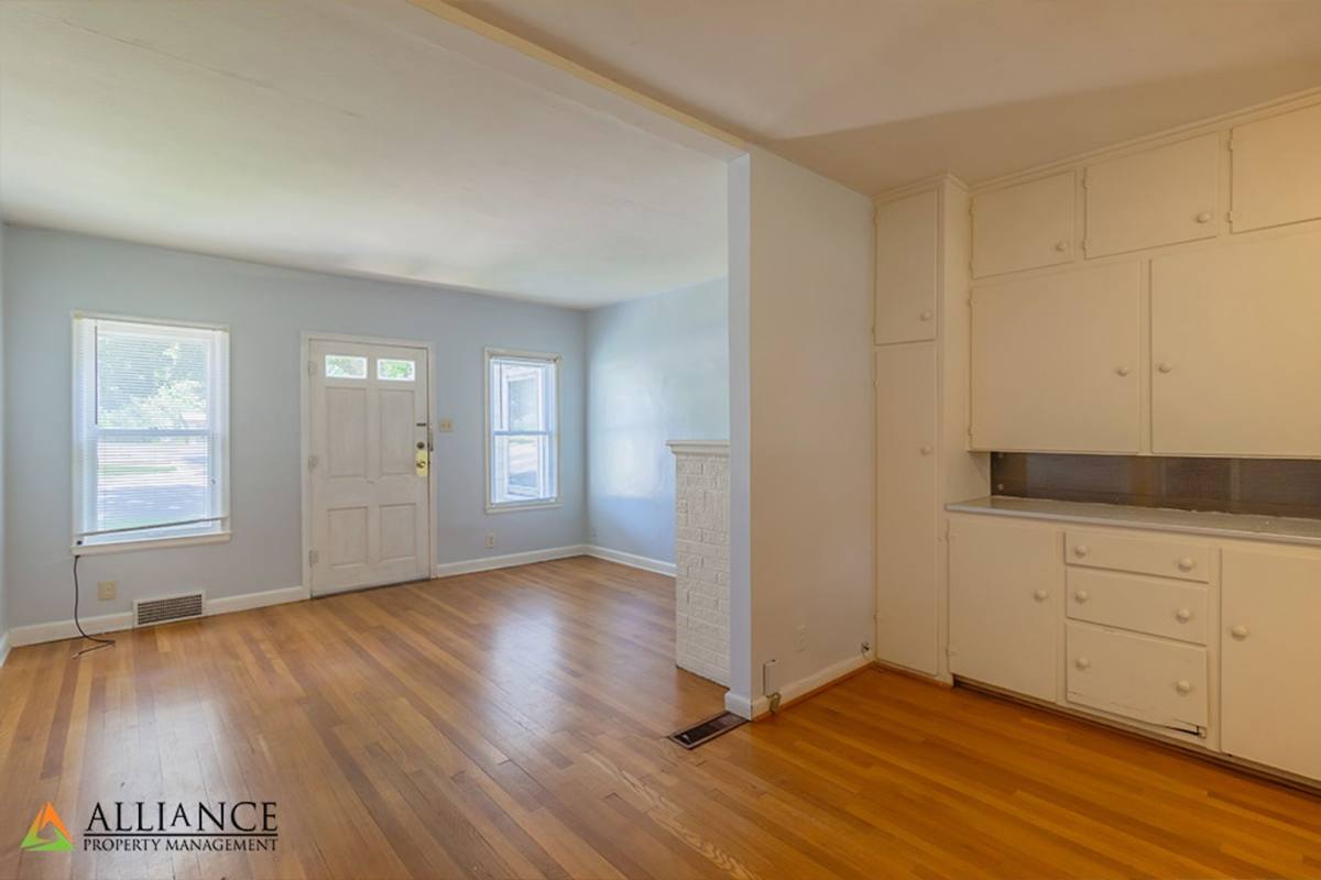 Apartment for rent at 1609-11 Poyntz Ave, Manhattan, KS 66502