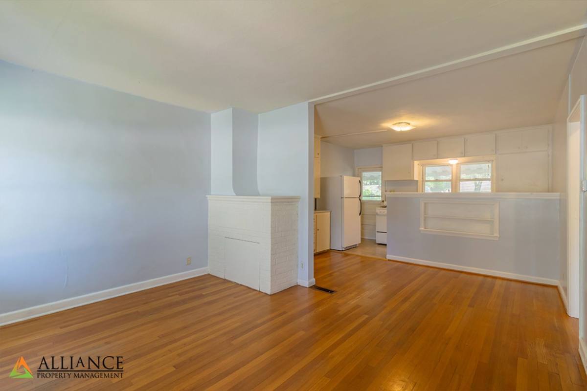 Apartment for rent at 1609-11 Poyntz Ave, Manhattan, KS 66502