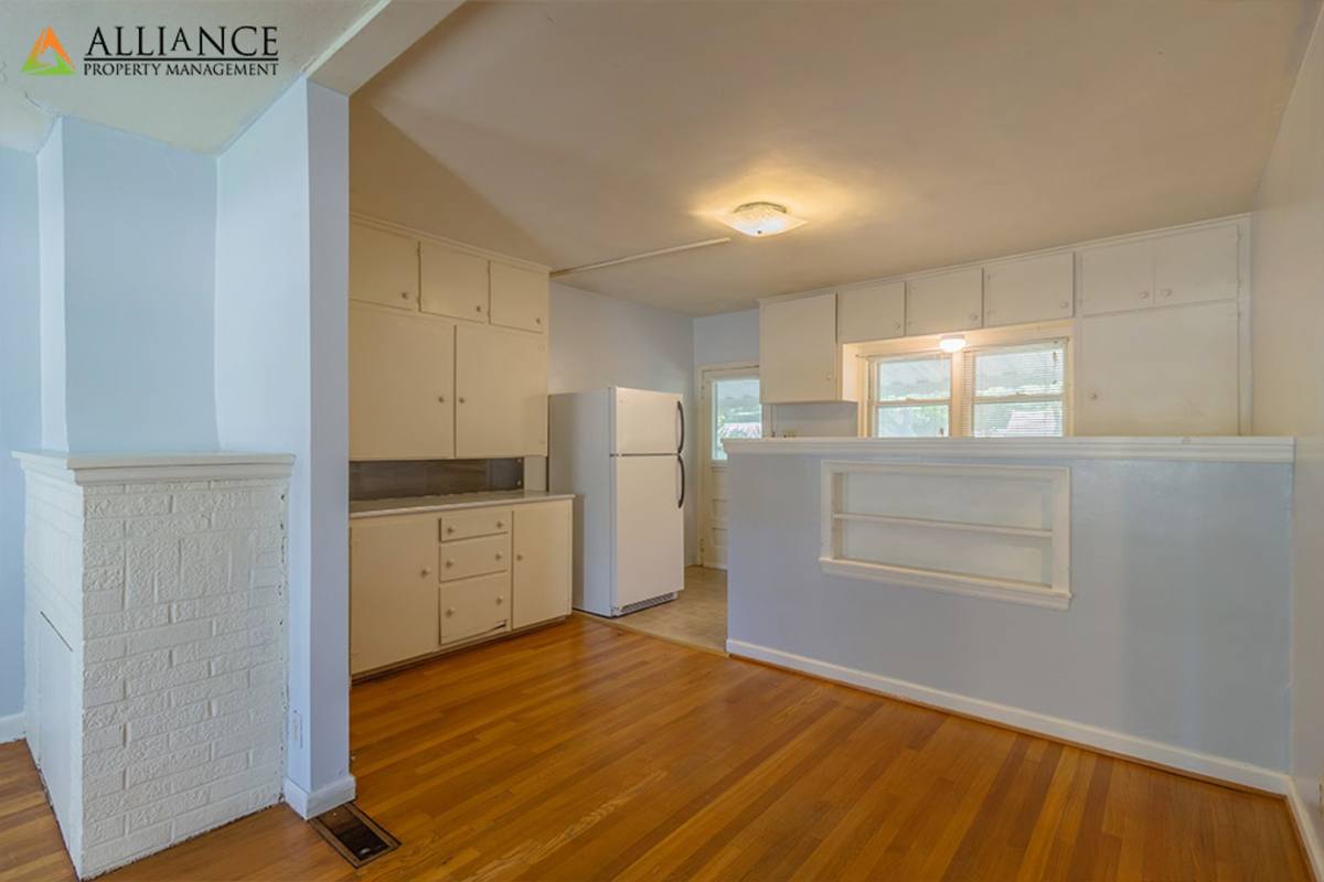 Apartment for rent at 1609-11 Poyntz Ave, Manhattan, KS 66502