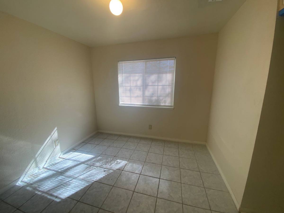 House for rent at 40715 179th St E, Lancaster, CA 93535