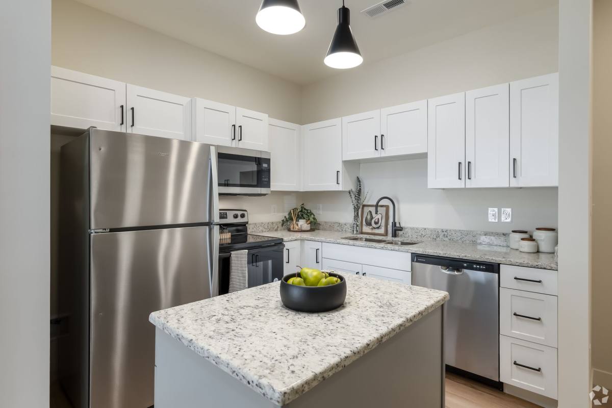 Apartment for rent at 1729 Nicholasville Rd, Lexington, KY 40503