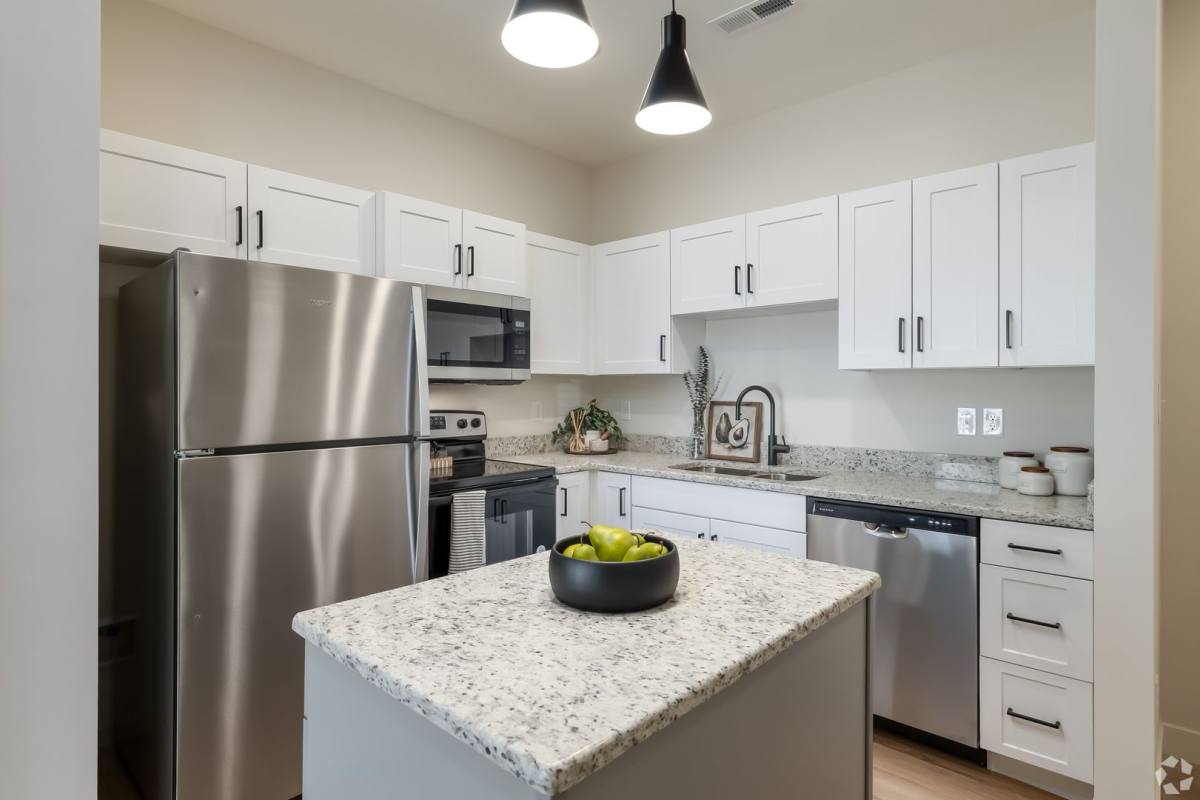 Apartment for rent at 1729 Nicholasville Rd, Lexington, KY 40503