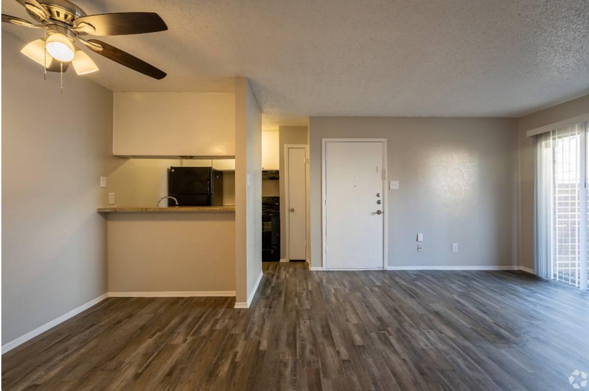 Apartment for rent at 1300 E Dallas St, Mansfield, TX 76063