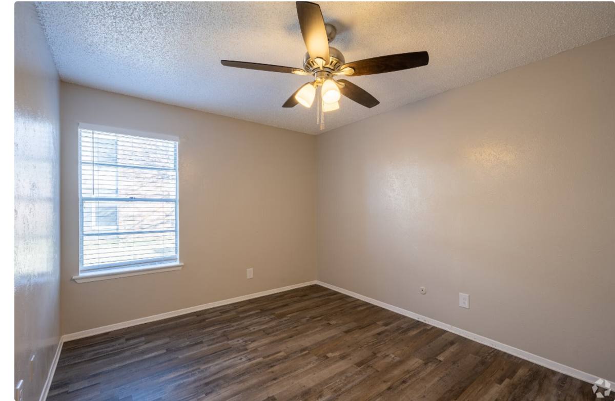 Apartment for rent at 1300 E Dallas St, Mansfield, TX 76063