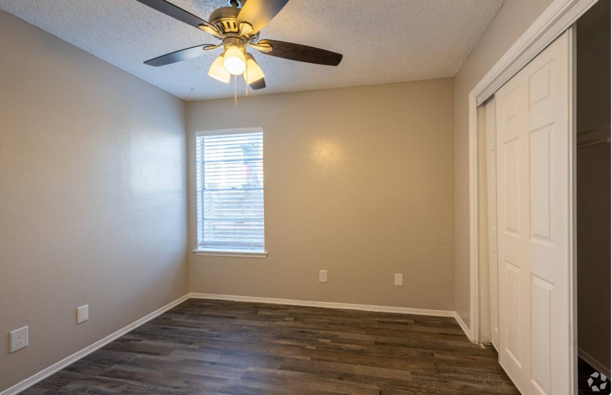 Apartment for rent at 1300 E Dallas St, Mansfield, TX 76063