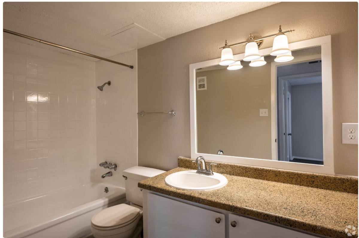 Apartment for rent at 1300 E Dallas St, Mansfield, TX 76063