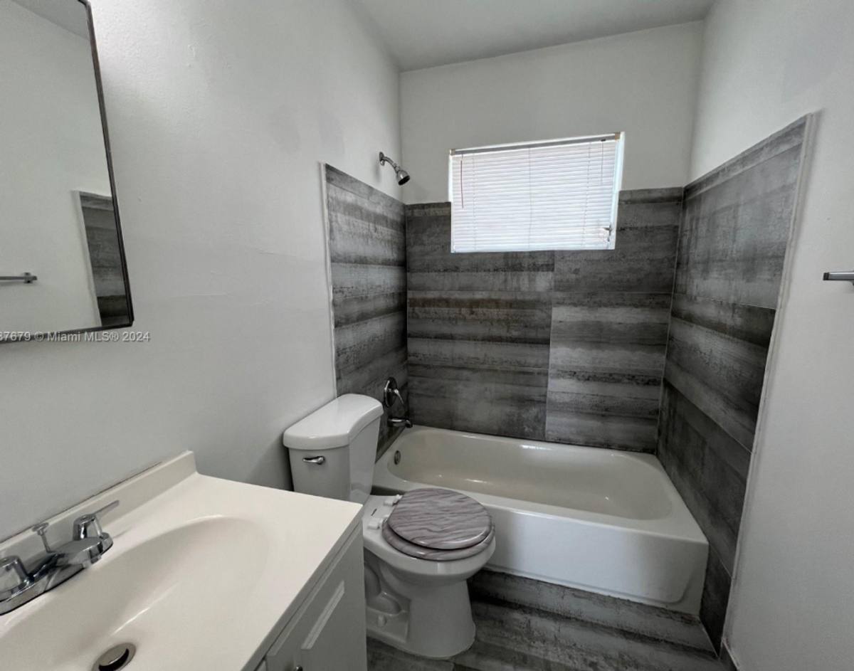 Apartment for rent at 821 NW 7th Ave, Hallandale, FL 33009