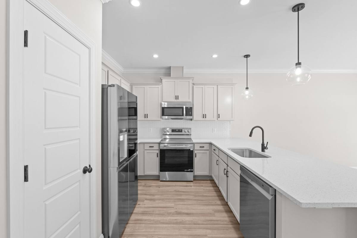 Apartment for rent at 2589 Harris Trail, Richmond Hill, GA 31324