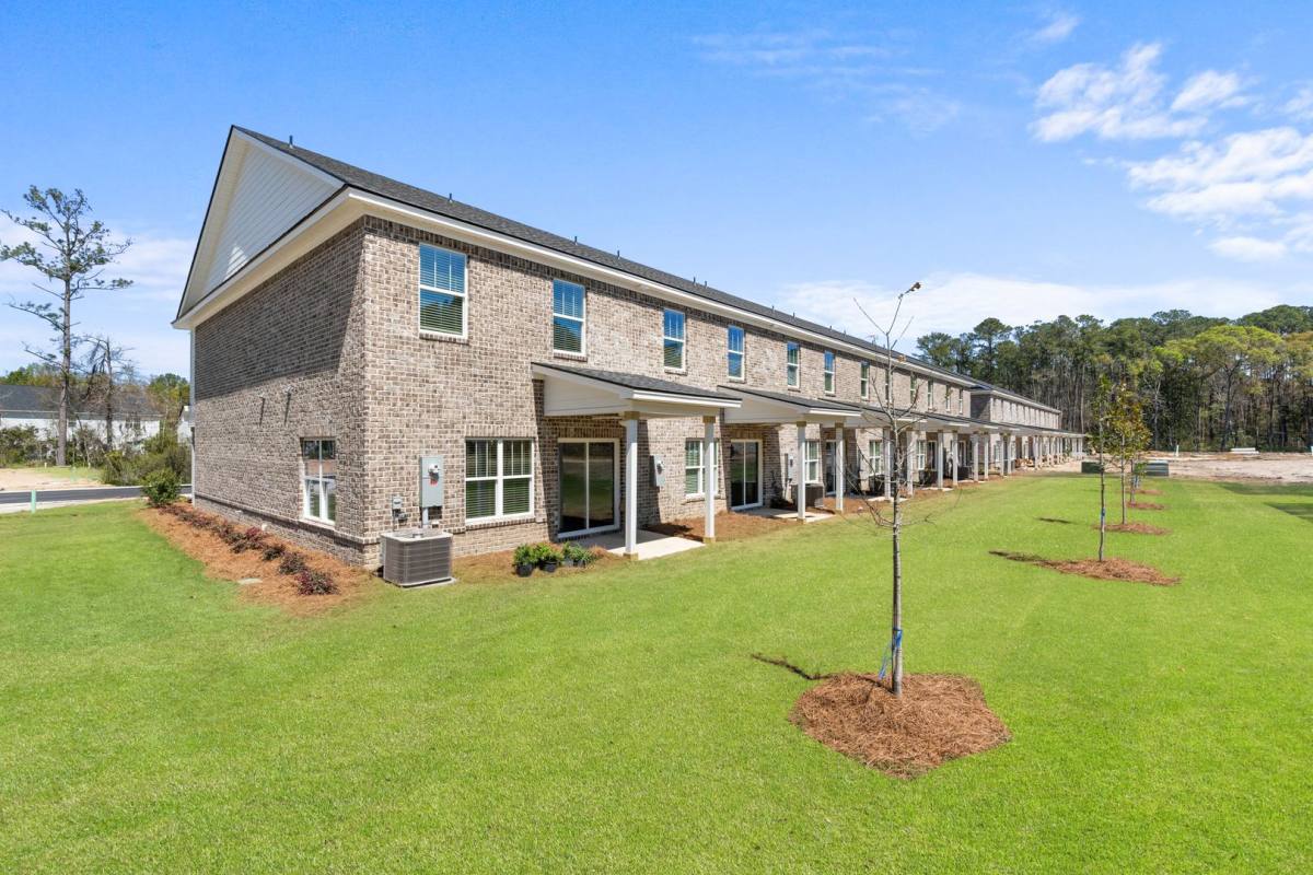 Apartment for rent at 2589 Harris Trail, Richmond Hill, GA 31324