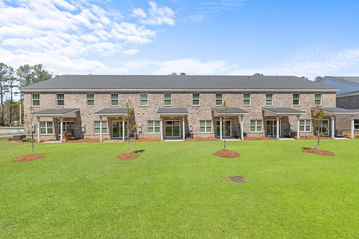 Apartment for rent at 2589 Harris Trail, Richmond Hill, GA 31324