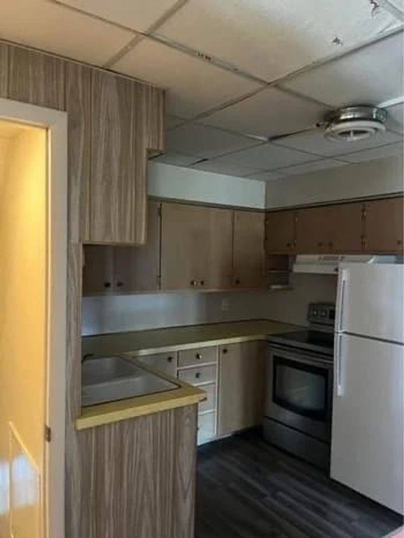 Apartment for rent at 406 S 6th Ave, Wausau, WI 54401