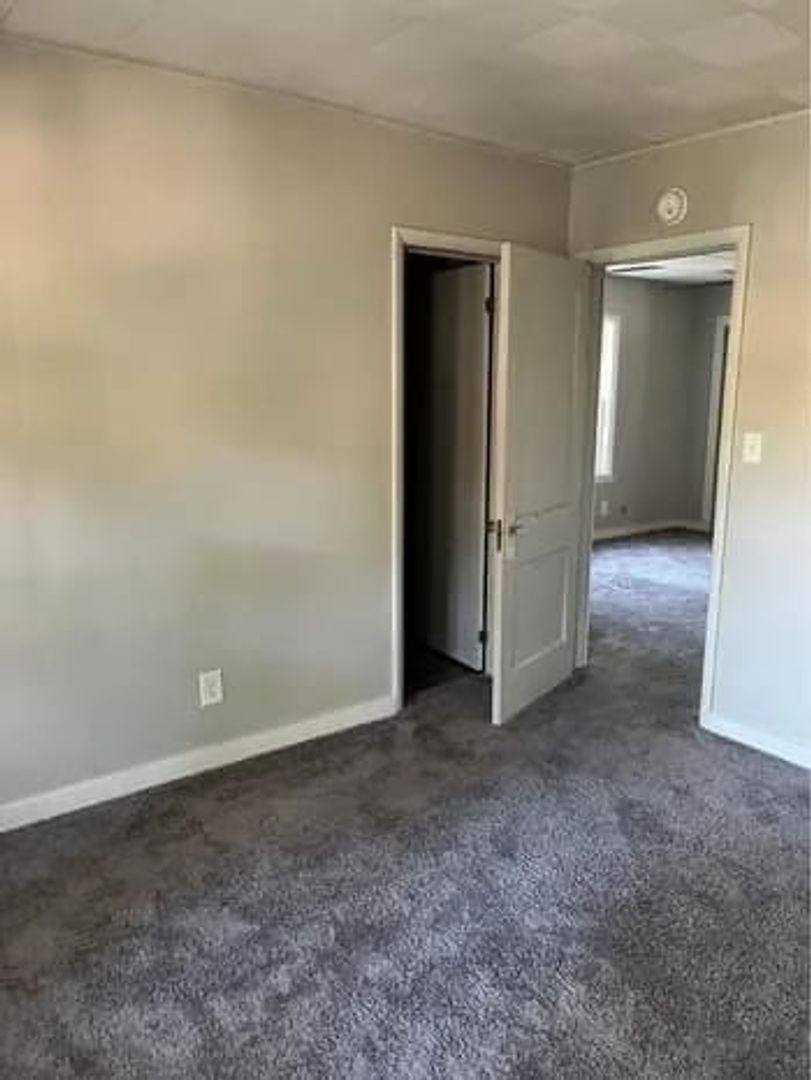 Apartment for rent at 406 S 6th Ave, Wausau, WI 54401